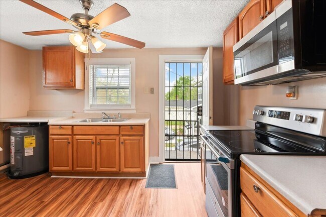 Foto del edificio - Move-In Special: $300 Off First Month if You Move by Feb 28, 2026!