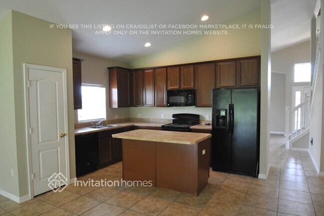 Building Photo - 3144 Dasha Palm Dr