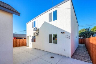 Building Photo - 239 E 65th St