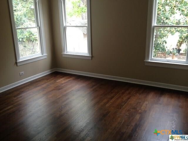 Foto del edificio - 222 S Hickory Ave