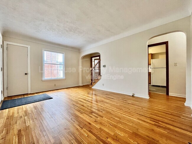 Foto del edificio - 1656 Fremont Ave NW