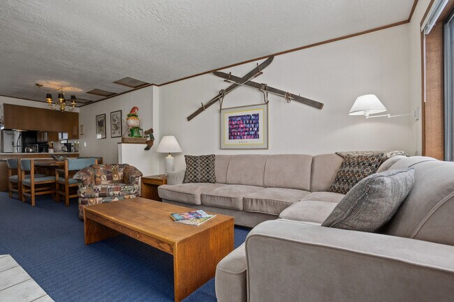 Foto del edificio - 1710 Saddle Creek Ct