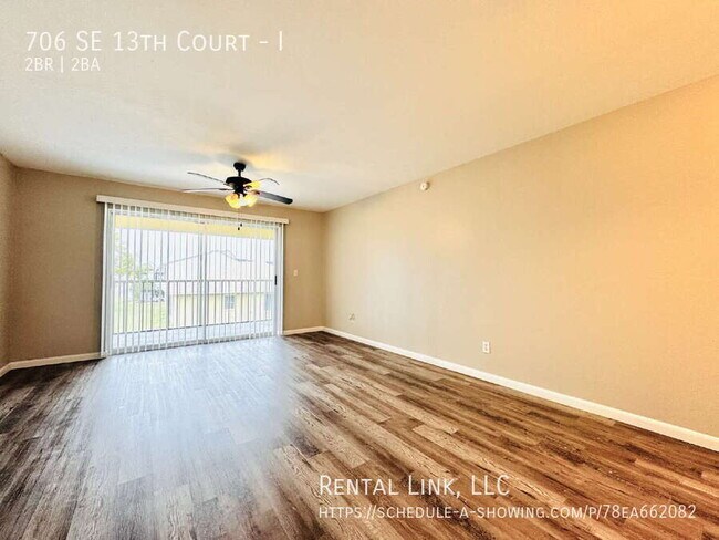 Foto del edificio - 706 SE 13th Ct