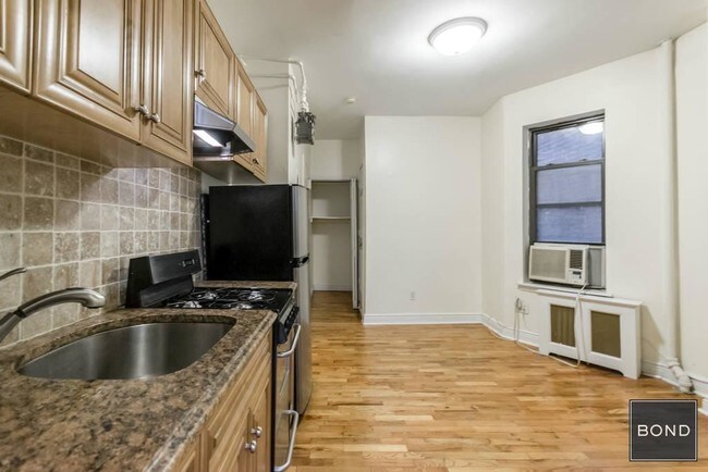 Foto del edificio - 341 E 76th St