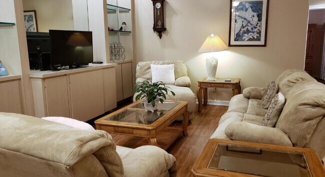 Foto del edificio - 9801 Chapman Oak Ct