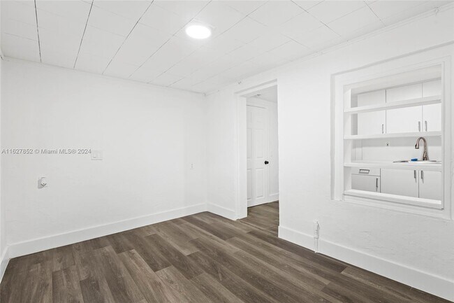Building Photo - 2625 NW 24th Ave