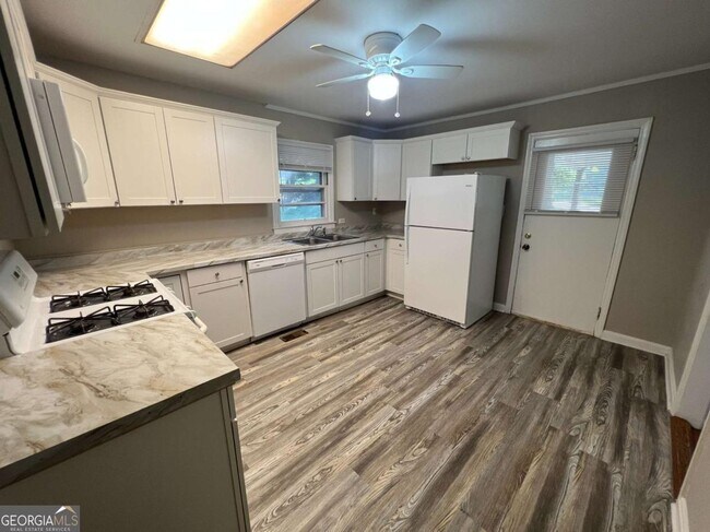 Building Photo - 434 Christopher Dr