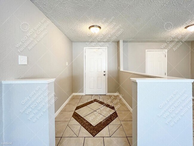 Building Photo - 5 br, 2.5 bath House - 1334 Macclesby Ln
