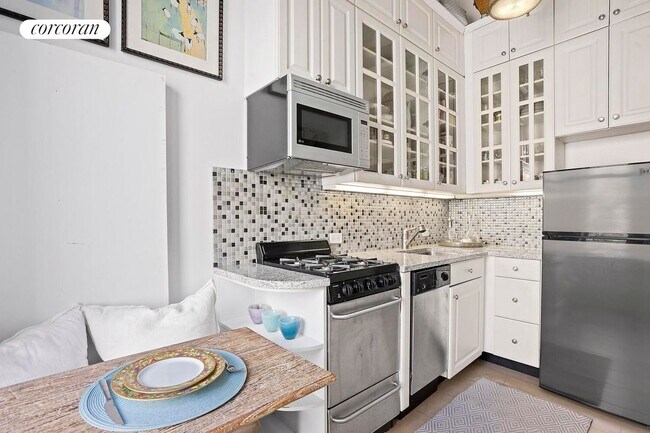 Foto del edificio - 54 E 83rd St