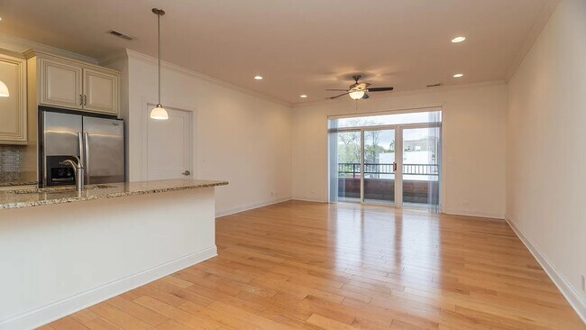 Foto del edificio - 2352 W Byron St