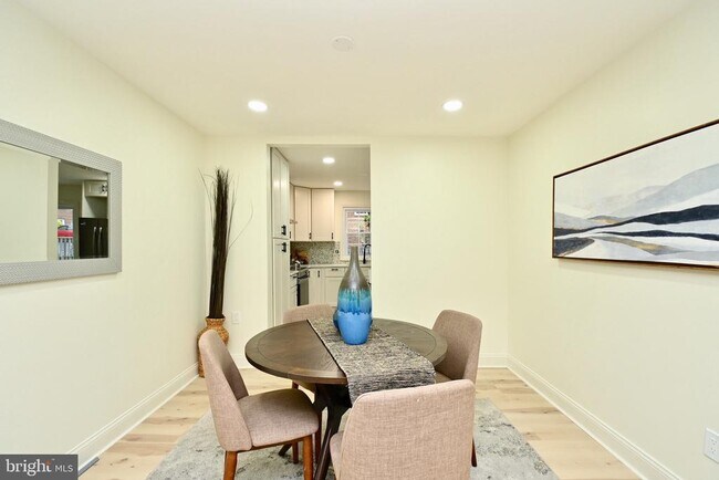 Building Photo - 4702 Forestdale Dr