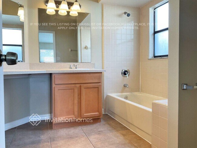 Foto del edificio - 250 Bedford Dr