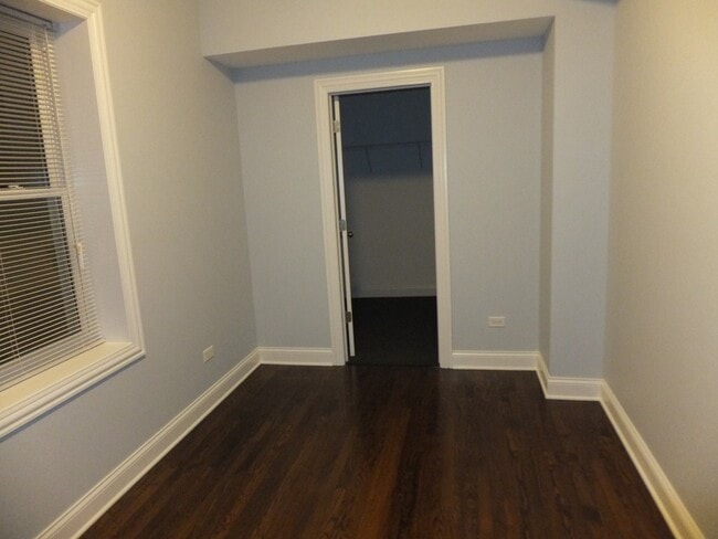 Foto del edificio - 5011 N Troy St