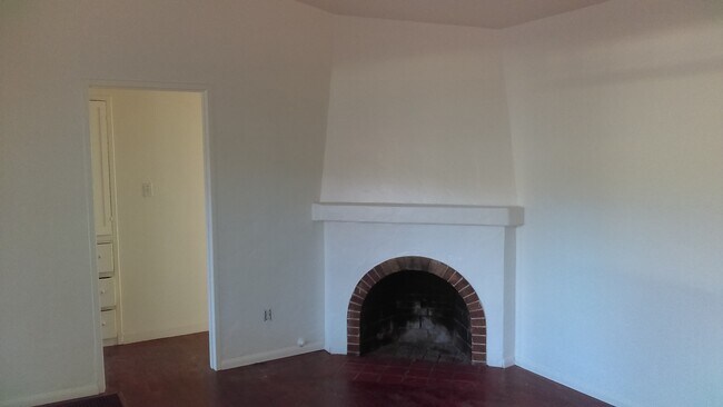 Foto del edificio - Charming 1920s Home – Full of Character! T...