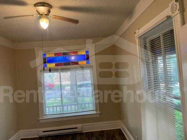Foto del edificio - 483 Edmund Ave W