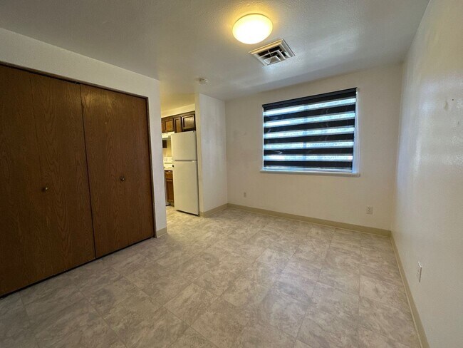 Foto del edificio - Lincoln Duplex