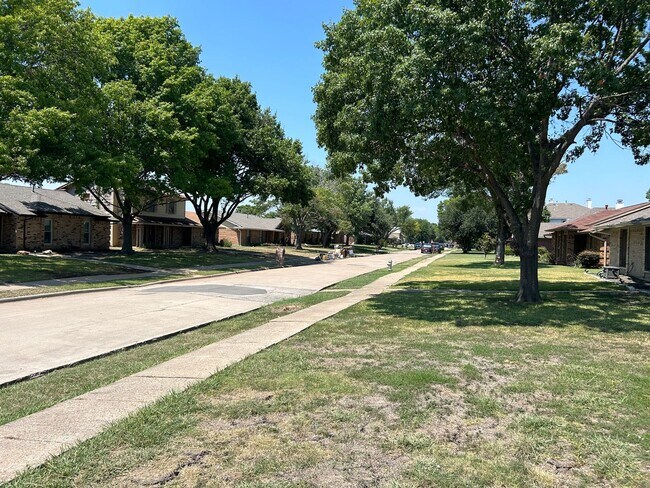 Photo - 3702 Bond St House