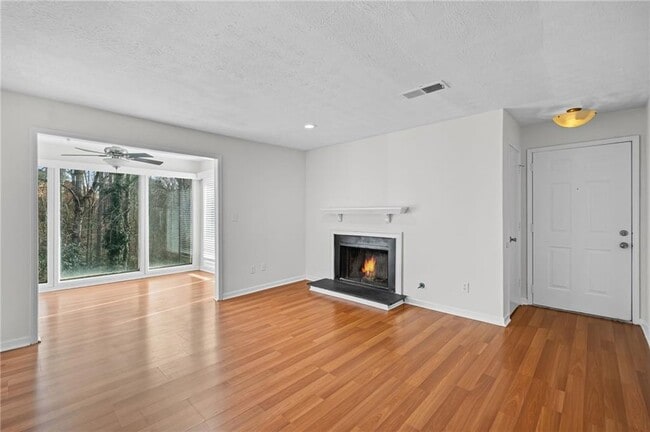 Foto del edificio - 1809 Augusta Dr