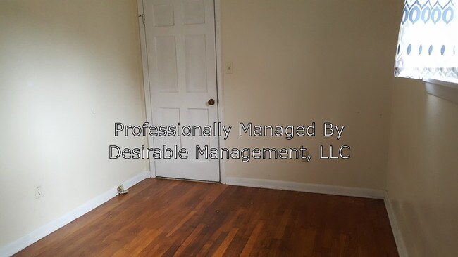 Foto del edificio - 326 Pine Ave