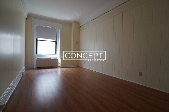 Building Photo - 62 Boylston St