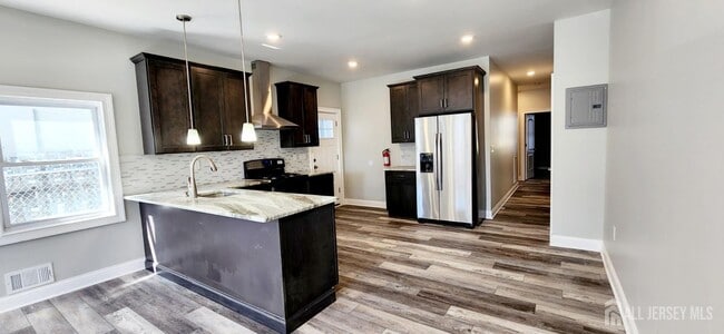 Foto del edificio - 493 Washington St