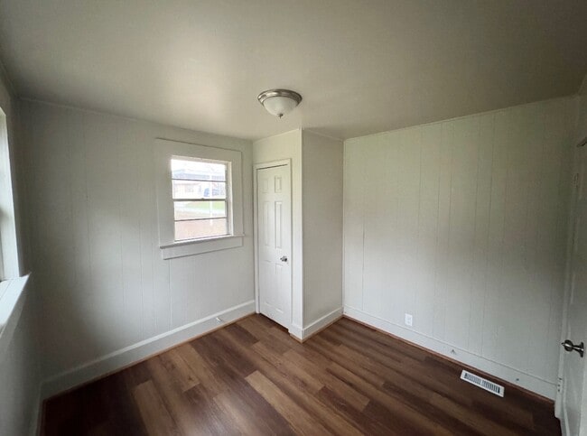 Foto del edificio - 5709 13th St S