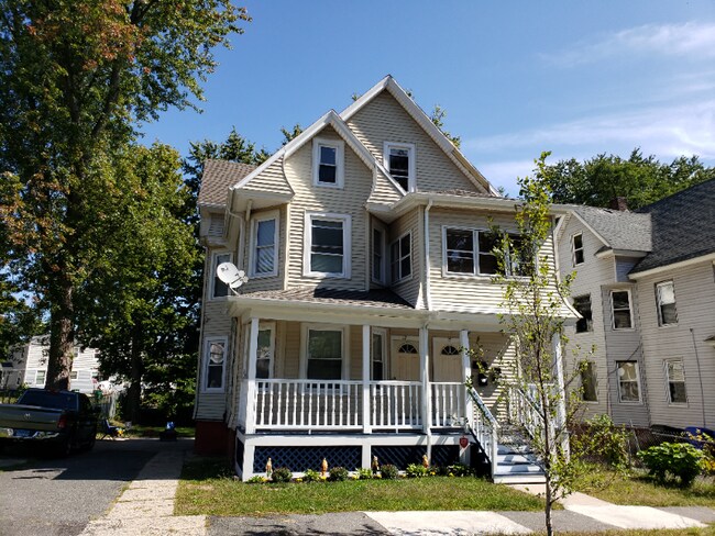 Foto del edificio - 13 Edgewood St