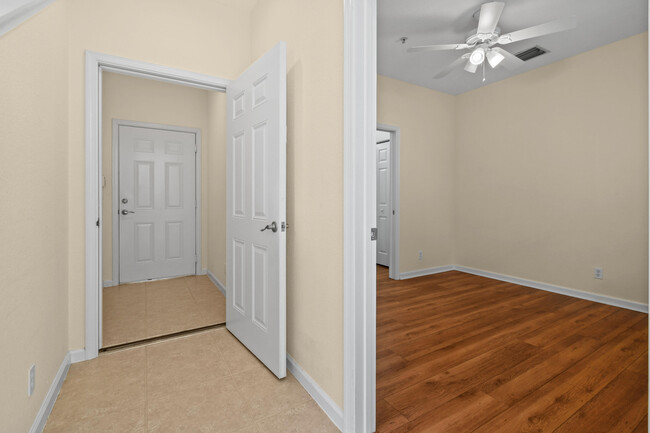 Foto del edificio - 147 Greenwich Cir