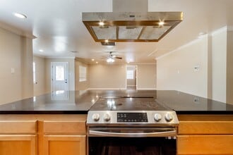 Building Photo - 2098 Harland Dr