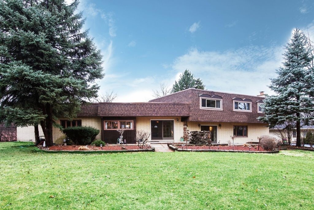 Primary Photo - 9 Devonshire Dr