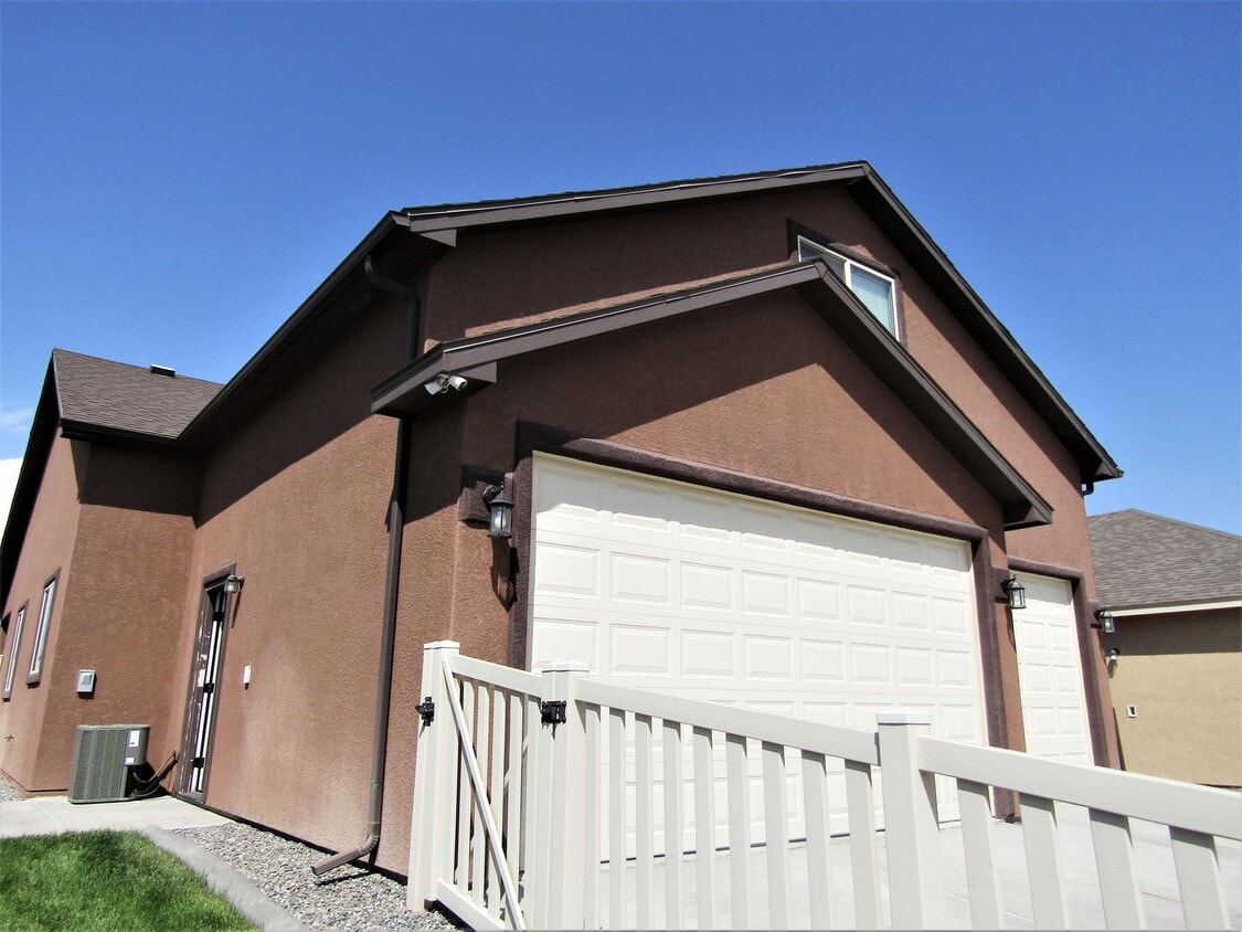 1172 Kiefer Ave, Fruita, CO 81521