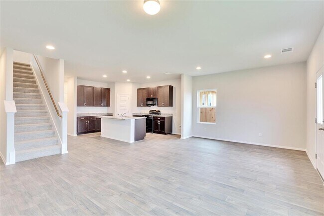 Building Photo - 5512 Sacra Cv
