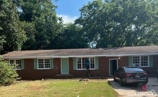 Building Photo - 255 Vista Dr