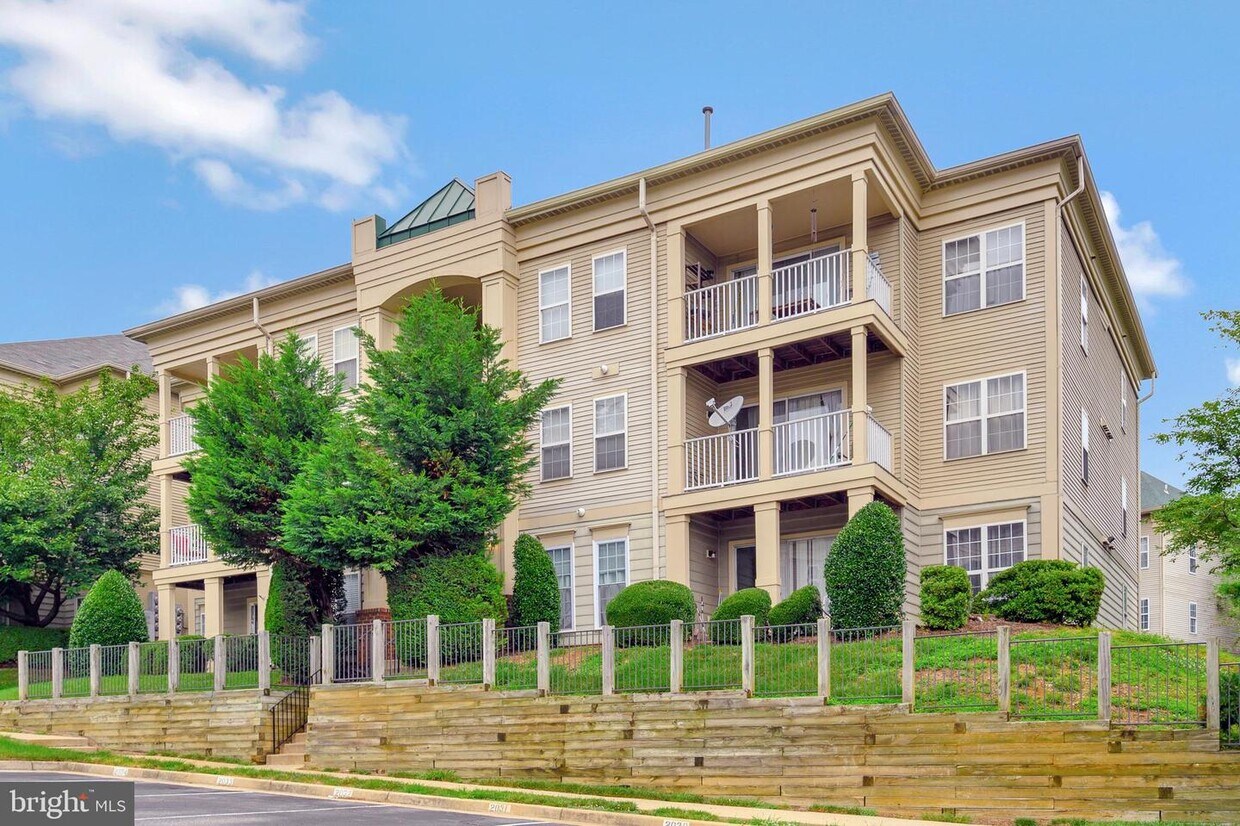 1067 Gardenview Loop, Woodbridge, VA 22191 House for Rent in