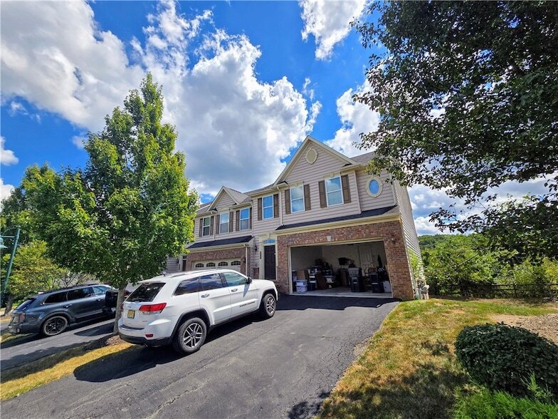 Foto principal - 809 Fairgate Drive