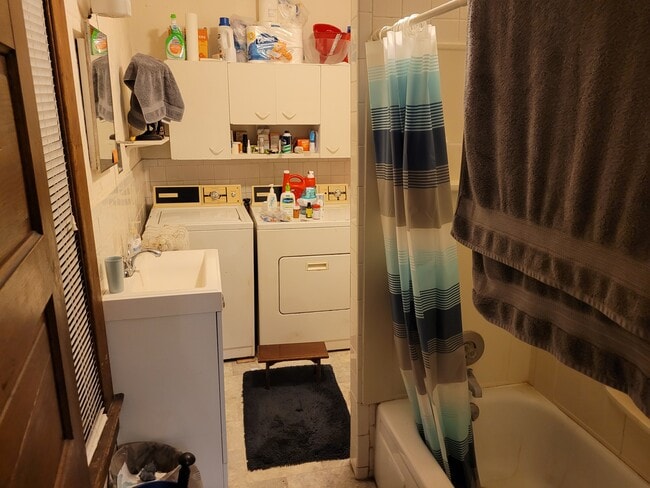 Building Photo - 507 N. Elson St., Apt. 1