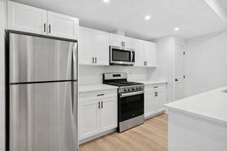 Building Photo - 10320-10147 147 St NW