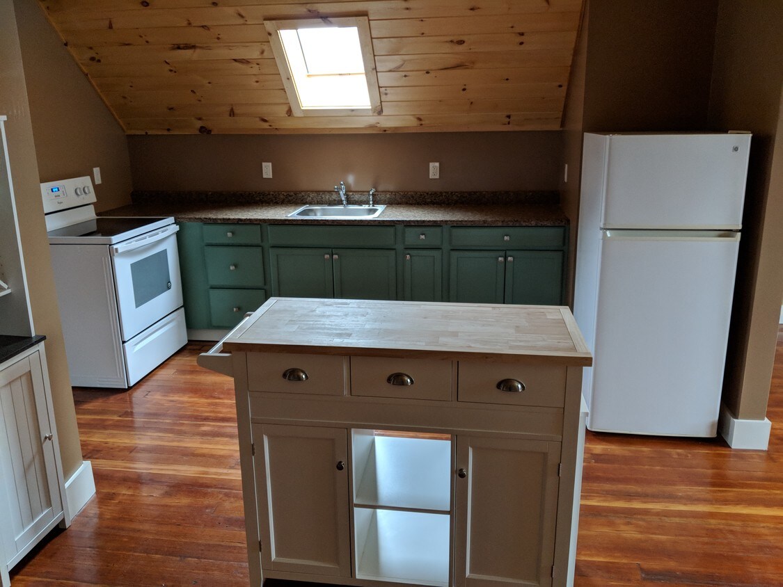 1430 Dixwell Ave, Hamden, CT 06514 Apartments in Hamden, CT