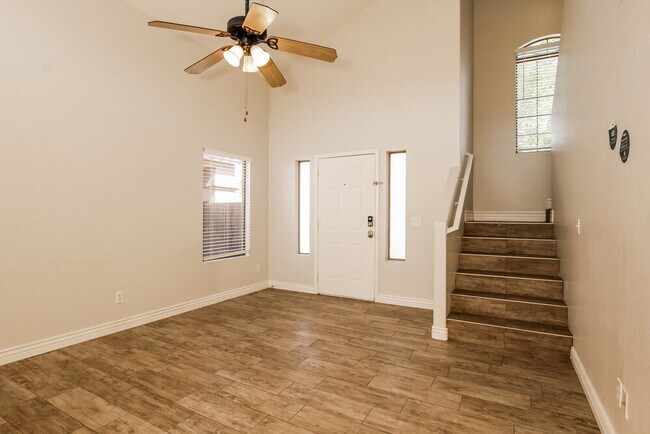 Building Photo - 8802 E University Dr