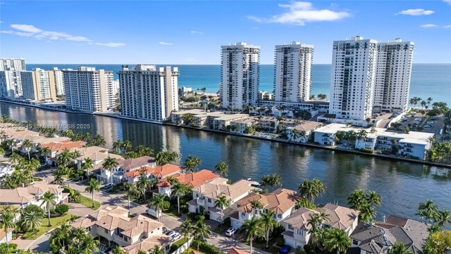 Foto del edificio - 1555 Windjammer Way