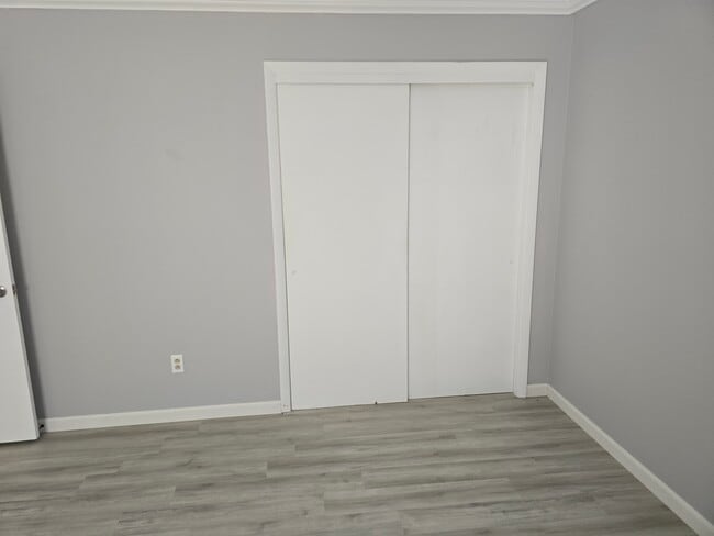 Building Photo - 510 N Gate Rd