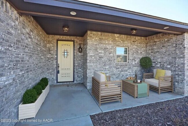 Foto del edificio - 18401 Bradley Ln