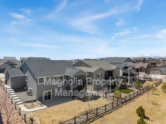 Foto del edificio - 9340 Blue Birch Ct