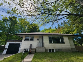 162 Anwatin St