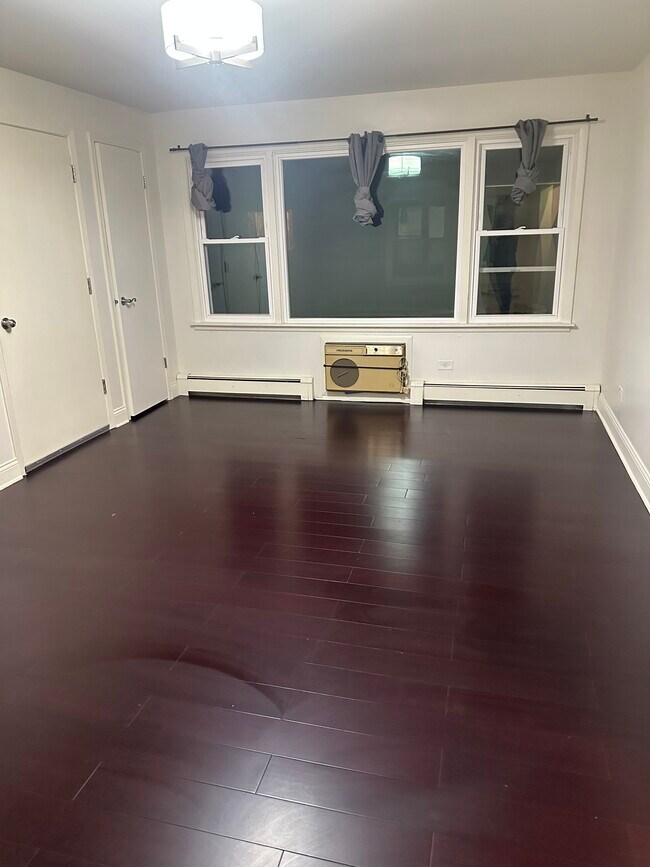 Foto del edificio - 4536 Park Ave