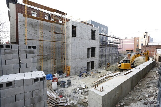 Building Photo - 140 Pearl St