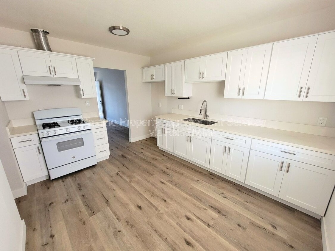 Photo - 7722 Walker Avenue