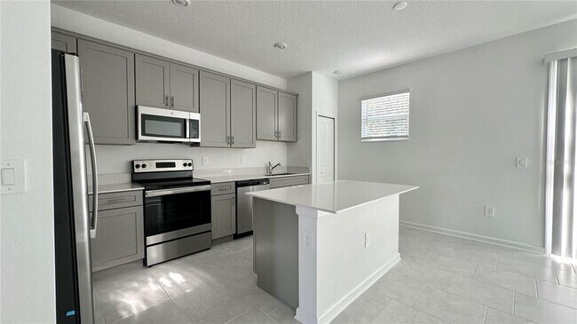 Building Photo - 7600 Stone Crk Trl