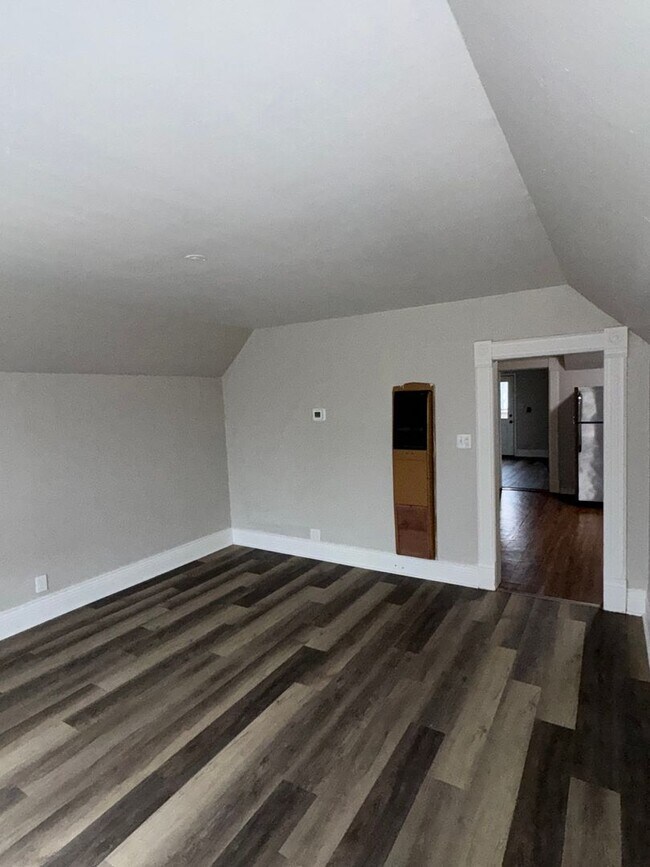 Foto del edificio - 120 E Spring St