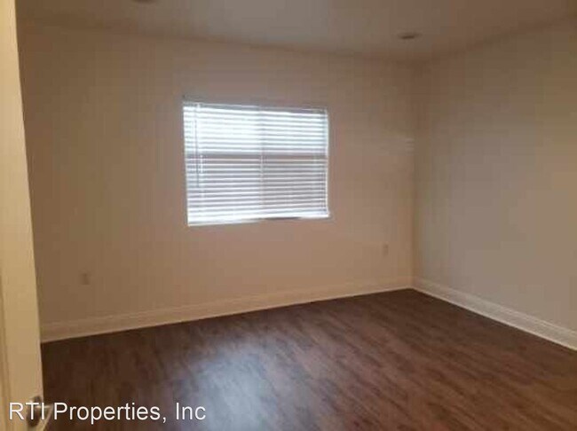 Building Photo - 208 E 120th St